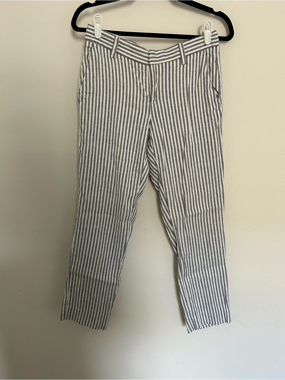 Banana Republic Avery White and Grey Striped Ankle Pants